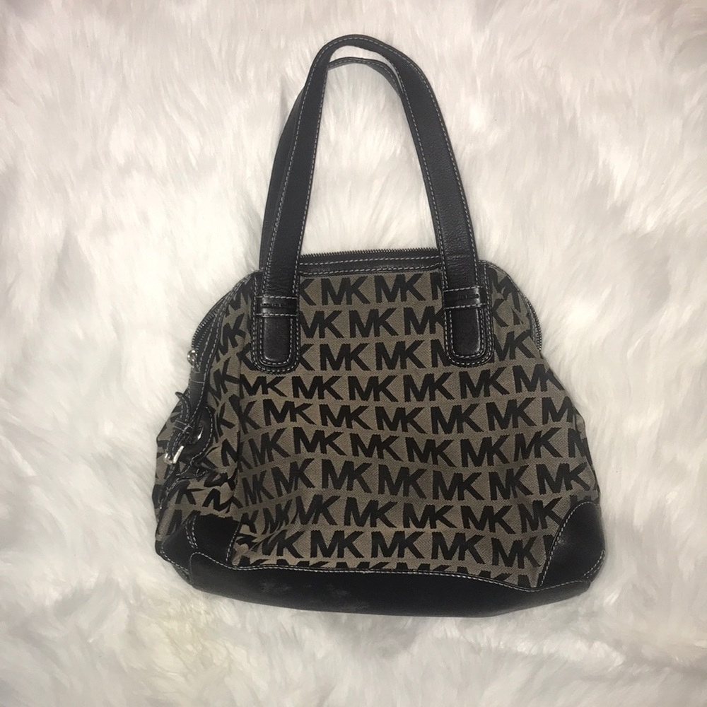 Michael Kors MK logo shoulder bag